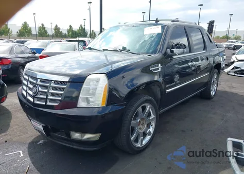 2011 Cadillac Escalade Ext Premium z USA, uszkodzony, nr VIN 3GYT4NEF7BG318363